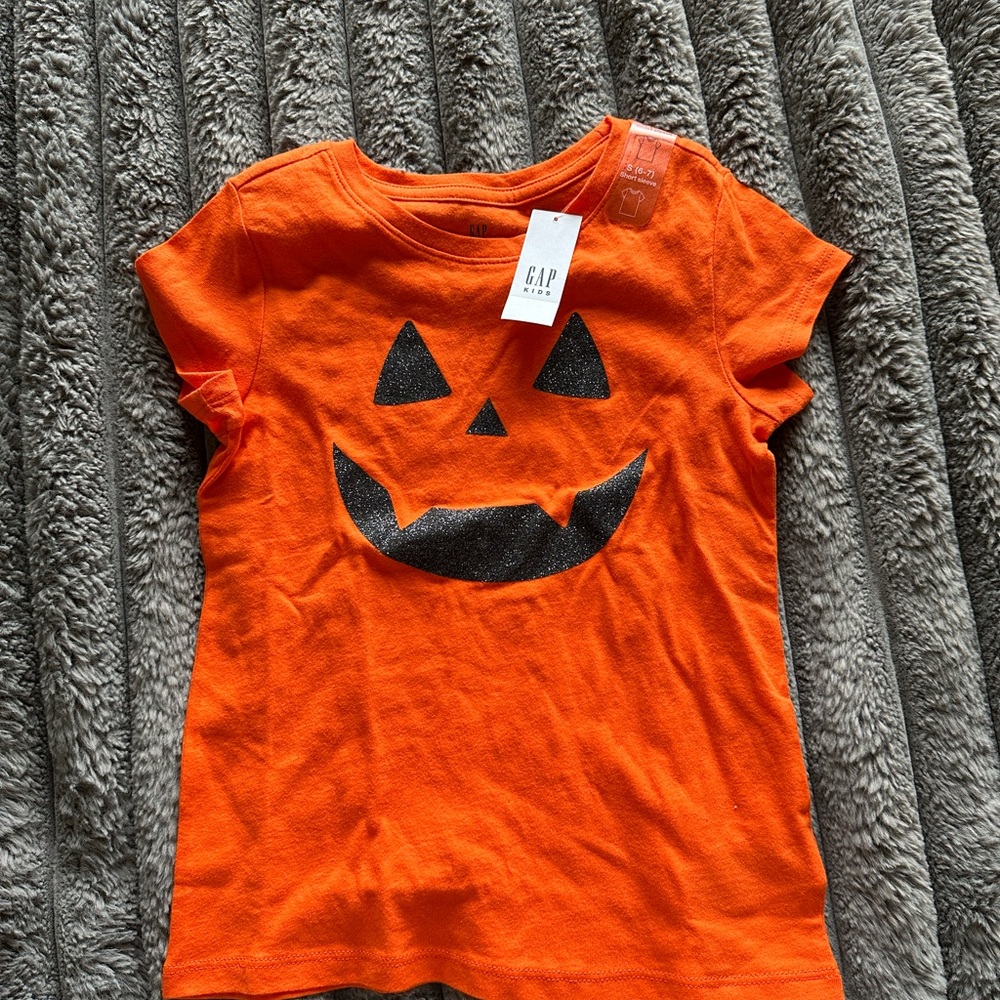 Gap pumpkin T-shirt, size small (6/7)